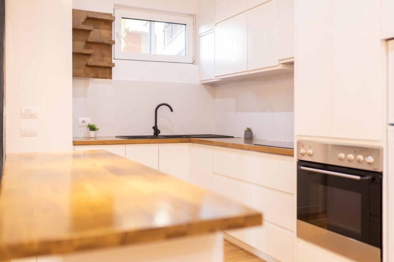 Exclusive 2 Bedrooms Apartment تيرانا المظهر الخارجي الصورة
