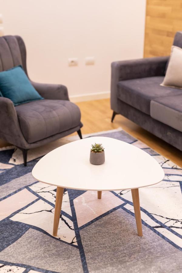 Exclusive 2 Bedrooms Apartment تيرانا المظهر الخارجي الصورة
