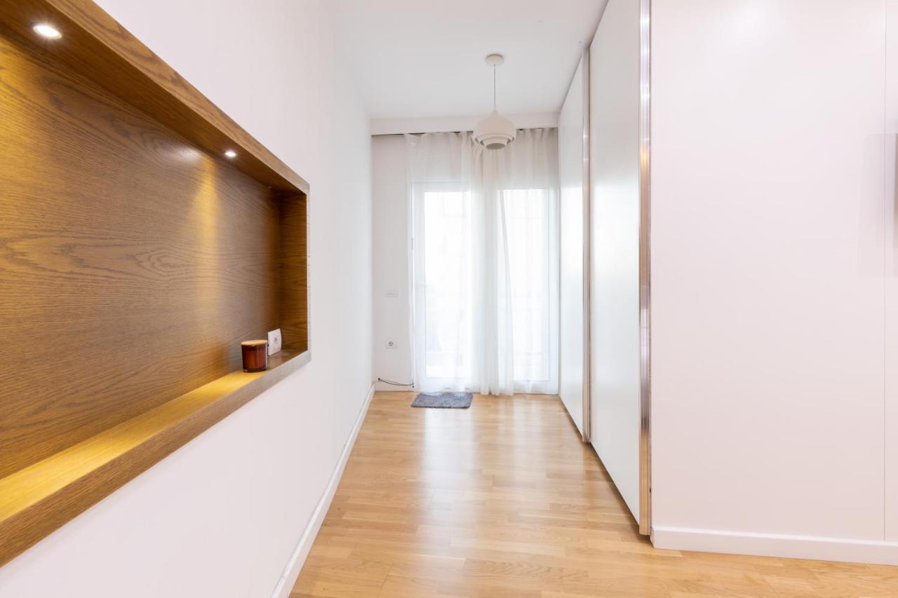 Exclusive 2 Bedrooms Apartment تيرانا المظهر الخارجي الصورة