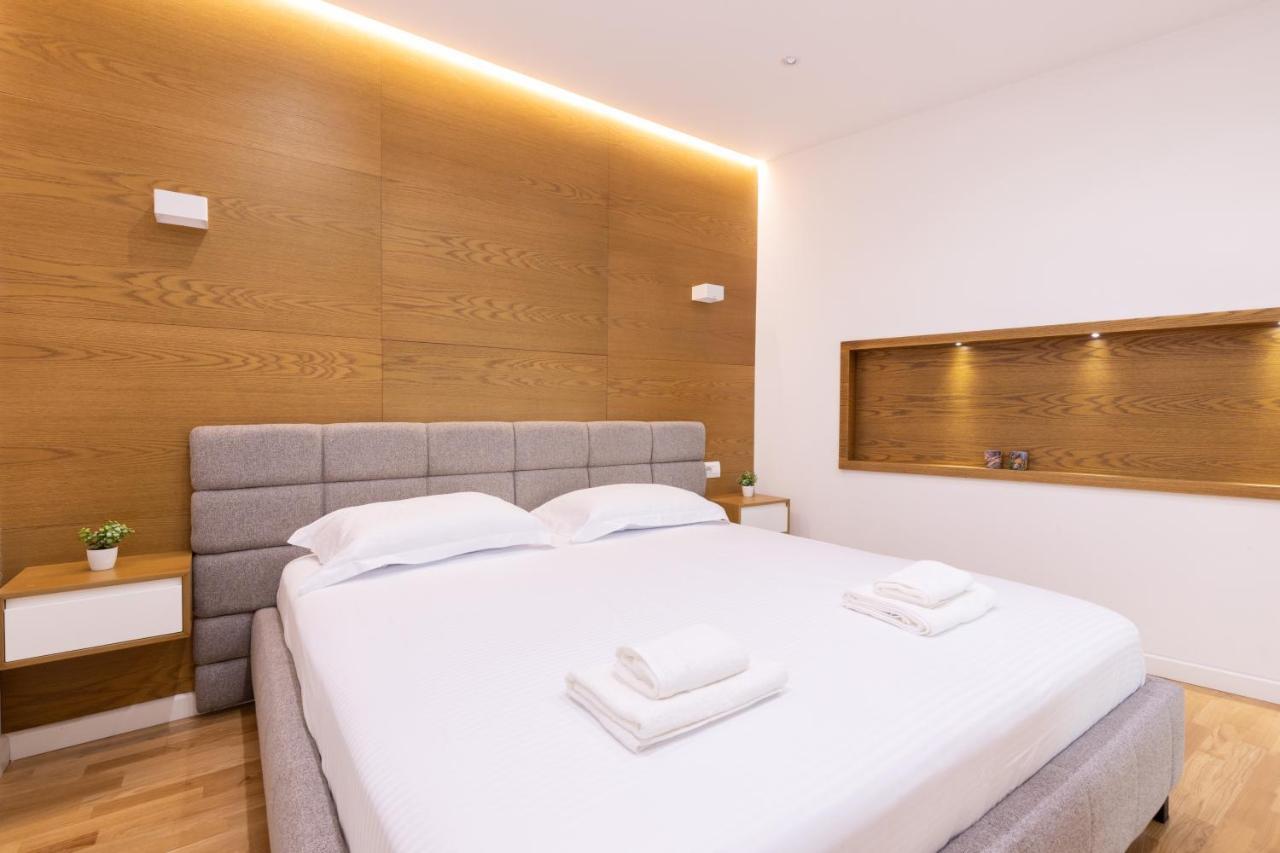 Exclusive 2 Bedrooms Apartment تيرانا المظهر الخارجي الصورة